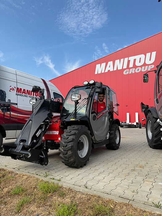 Ahmad hat im September 2025 seine Ausbildung bei der Manitou Deutschland GmbH begonnen